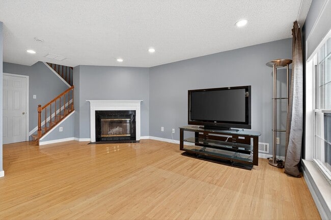 Photo - 144 Cherry St