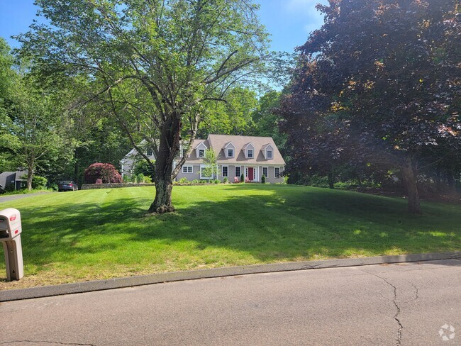 Building Photo - 40 Northwood Rd Rental