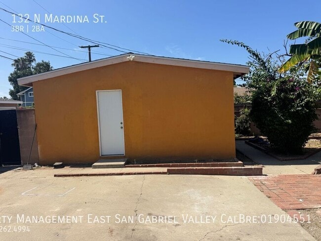 Photo - 132 N Mardina St
