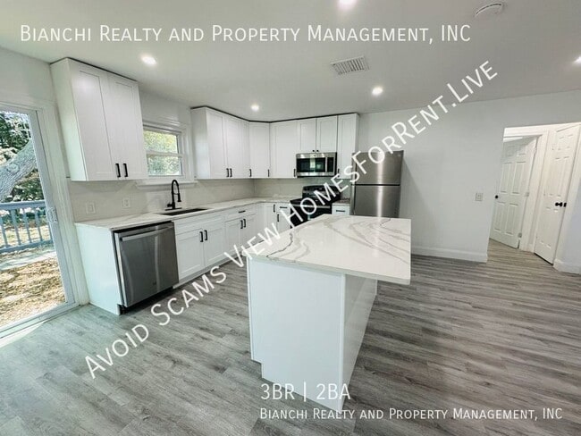 Photo - 1225 Bermuda St