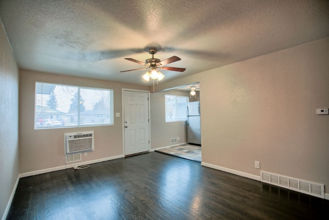 Photo - 312 Crescent Dr