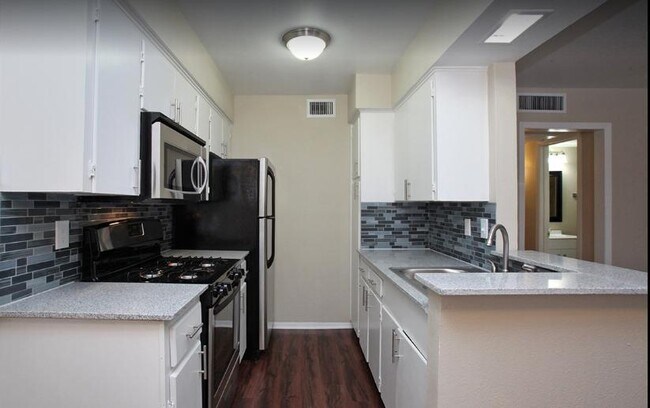 Photo - Crestview Flats