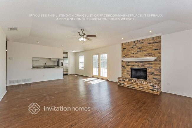 Photo - 654 Clover Ln