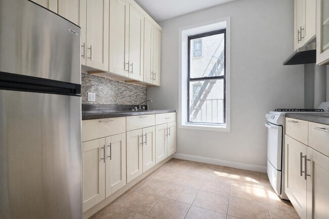 Photo - 148 W 142nd St Unit 32