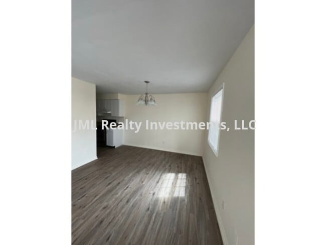 Photo - 1 bedroom Condo with Lake access and a private fenced yard for rent.