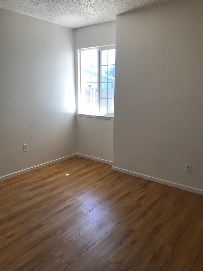 Photo - 7171 Chris Ave