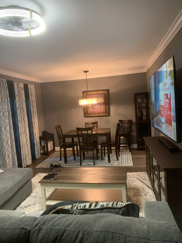 Photo - 81-06 Westbourne Pl