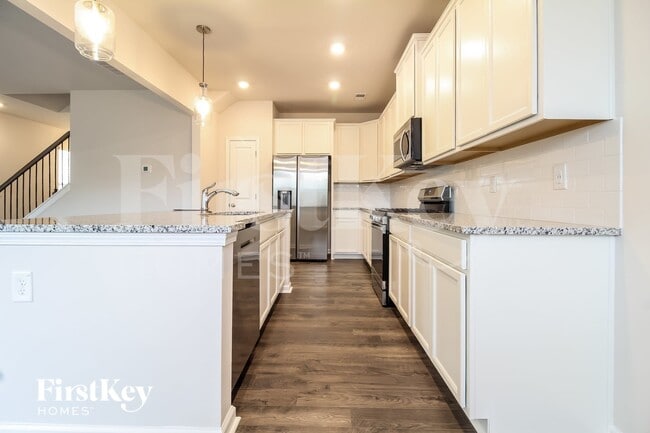 702 Ridgemoor Trl