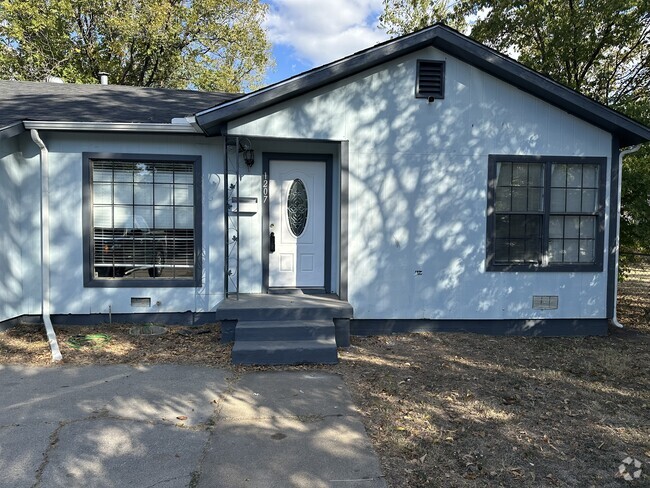 Building Photo - 1207 S Chicago Ave Rental