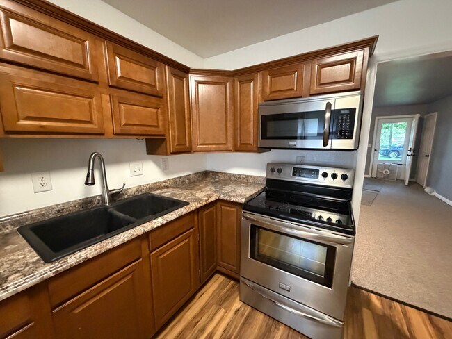 Photo - 505 N Ludlow Rd