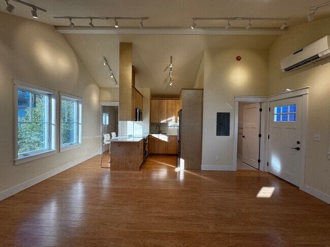 Photo - Modern Bainbridge Studio –  Prime Location...