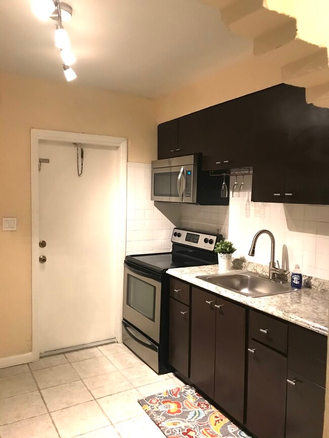 Photo - 209 NW 10th St Unidad 2