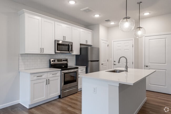 2BR, 2BA - 1293SF