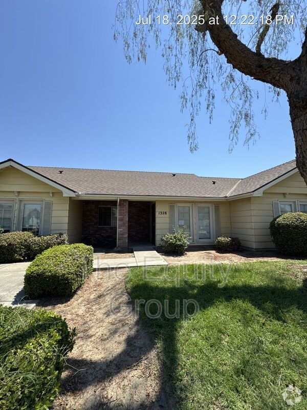Building Photo - 1328 S Rossmoor St Rental