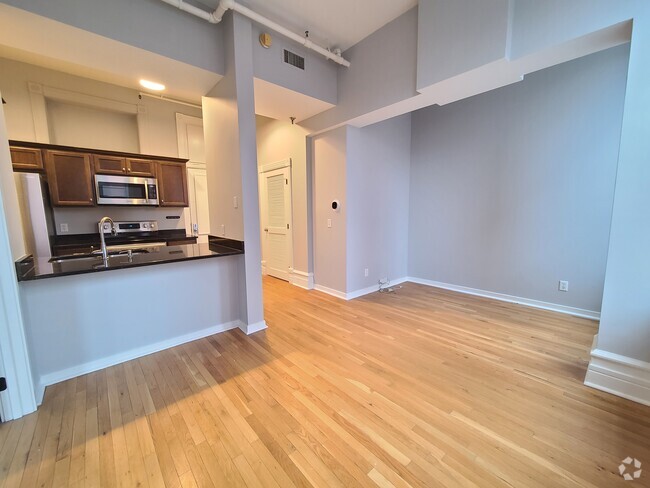 Building Photo - 112 W Washington Blvd Unit 324 Rental