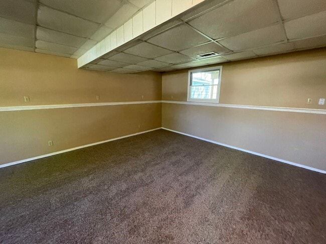 Photo - Great Location in West Rock Island!