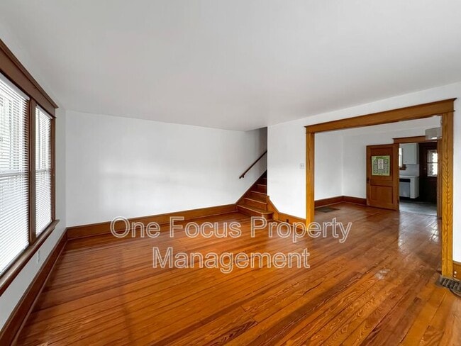 Photo - 1012 Louisa St