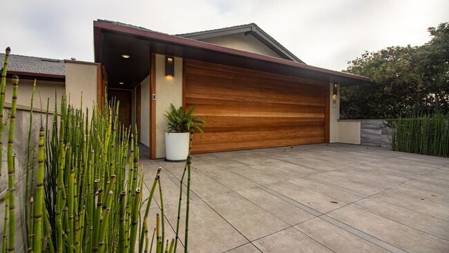 Building Photo - 16 N Stonington Rd