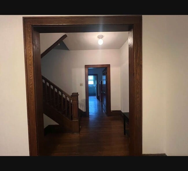 Photo - 339 W 6th Ave