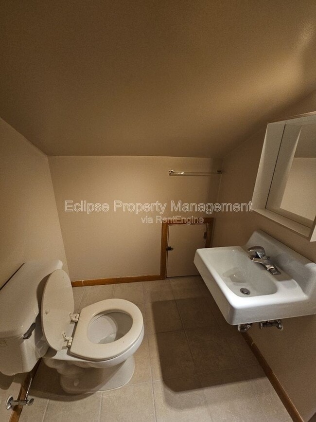 Photo - 427 Madison St