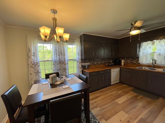 Photo - Cute country home in Lewisburg