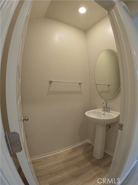 Photo - 358 Lockhart Wy