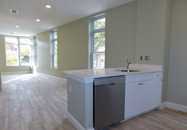 Photo - 10 Roxbury St Unit 5