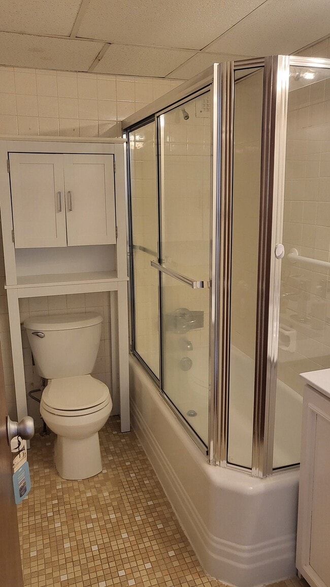 Photo - 1030 E Lancaster Ave Unit 326