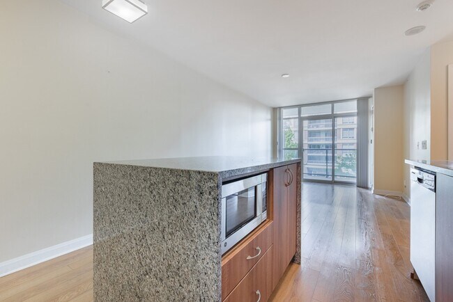 Photo - 1 Michael Power Pl Unit 318