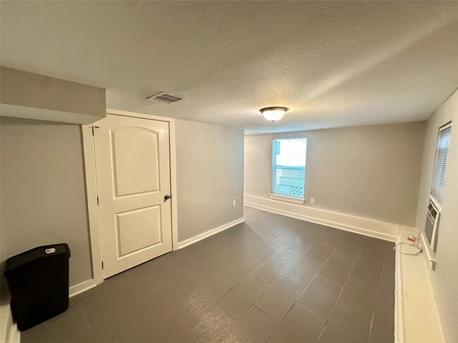 Photo - 1304 Ave N Ursuline St