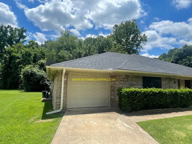 Photo - 2570 Culbertson St