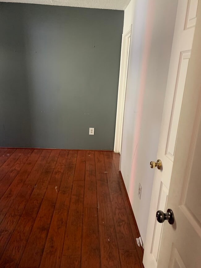 Building Photo - 6151 Reseda Blvd Unit 5