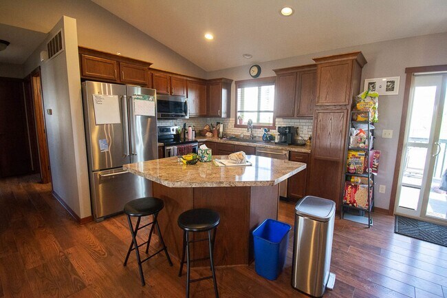 Photo - Spacious NW Home with Fenced Yard & Deck