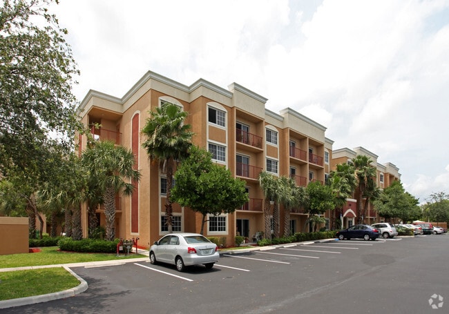 Photo - Colonial Park - Senior Living Community