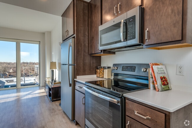 1HAB, 1BA - 677 ft²