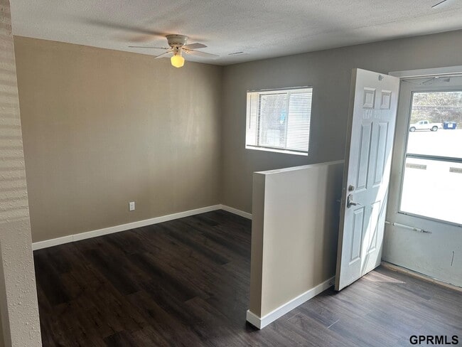 Building Photo - 914 Chicago St Unit B Rental