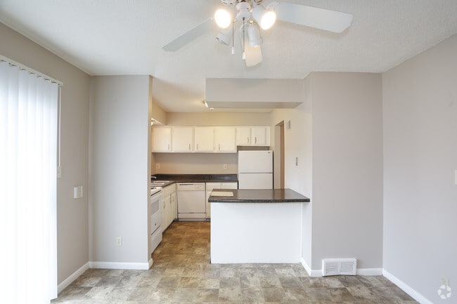 Photo - Knollwood Apartments