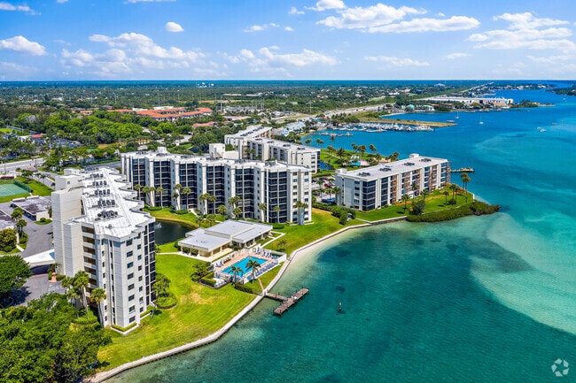 Building Photo - 19800 Sandpointe Bay Dr Unit 104 Rental