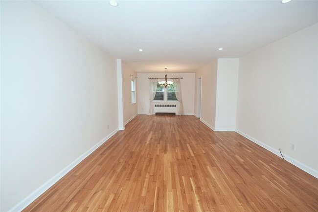 Photo - 242 Clinton Rd