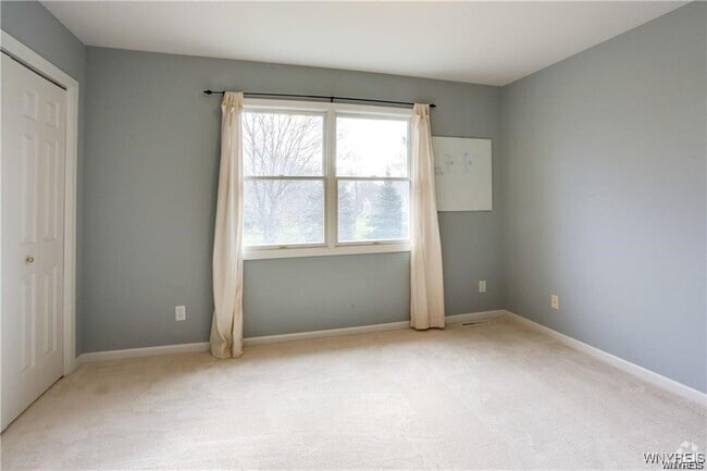 Building Photo - 5558 Martha's Vineyard Rental