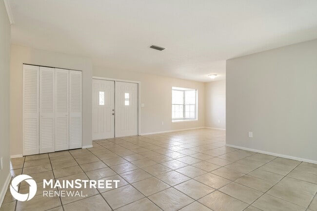 Photo - 1035 Country Club Blvd