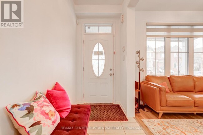 Photo - 321 Gleave Terrace