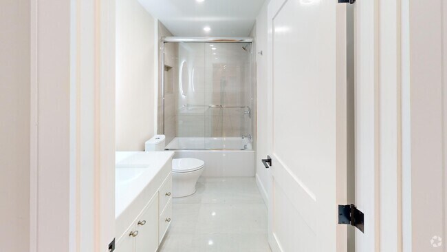 Building Photo - 230 Tremont St Unit 1 Rental