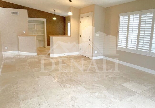 Photo - 18640 N 44th Pl