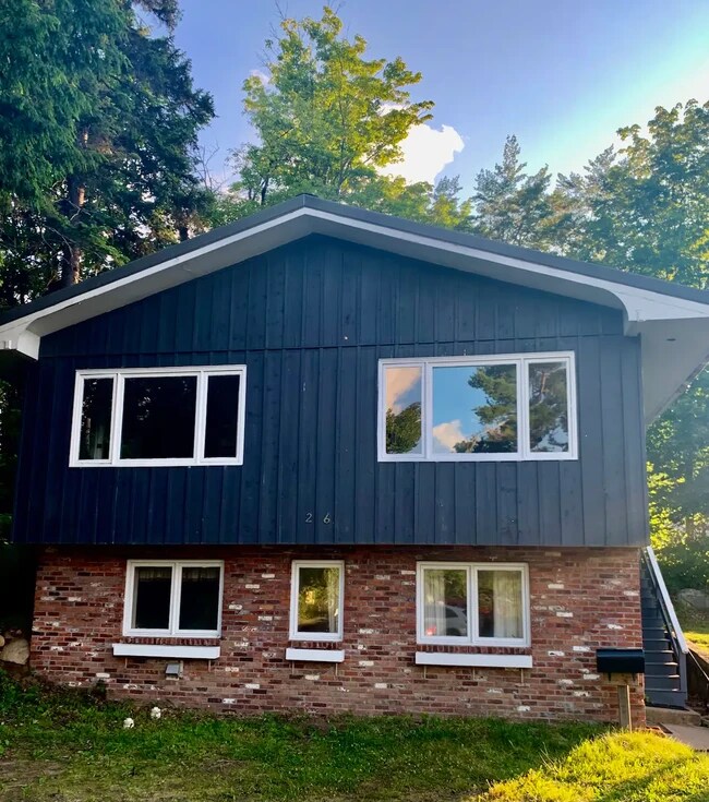 Front exterior - 26 Parkside Dr Unit 101