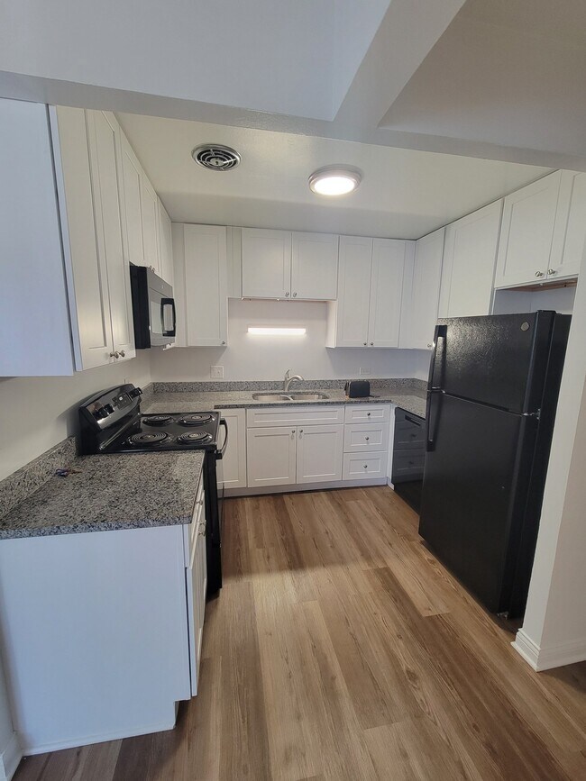 Photo - 470 St Moritz Dr Unidad 2D