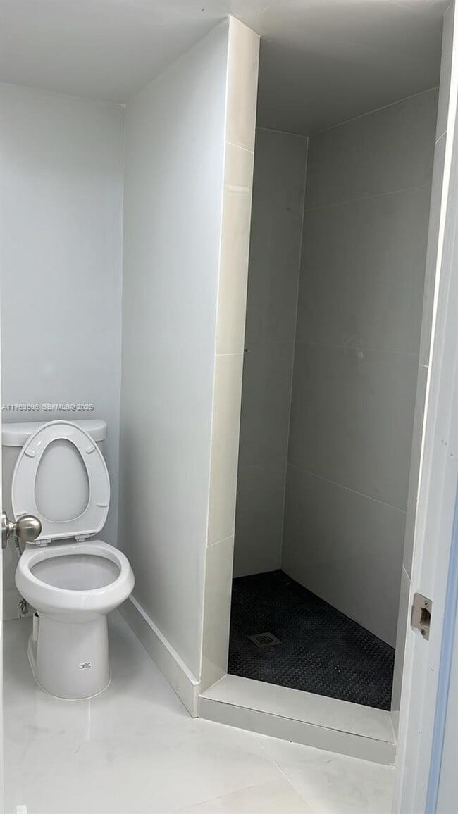 Photo - 6051 Arthur St Unidad 14