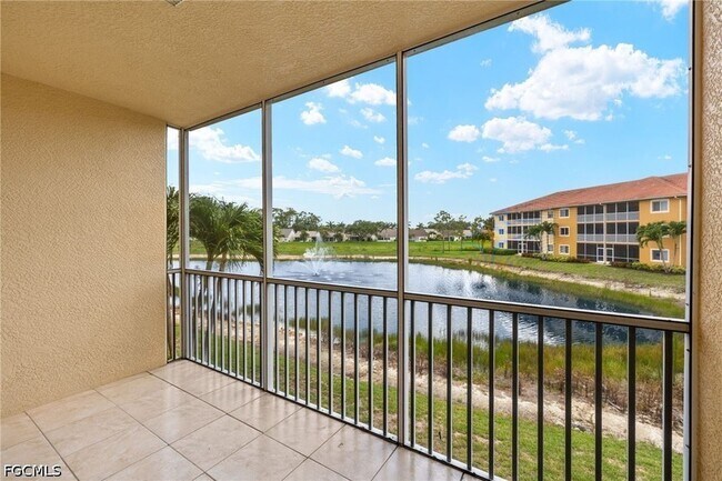 10020 Maddox Ln Unit 213