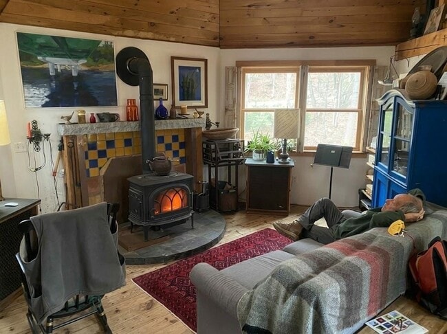 Photo - 292 Morgan Rd