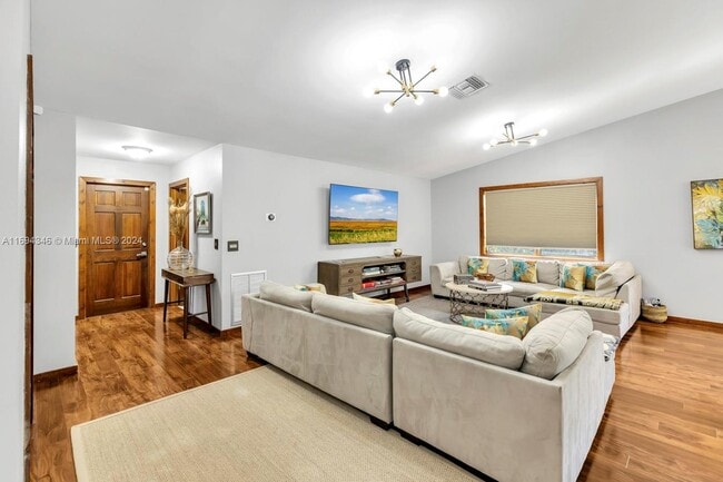 Photo - 815 Caraway Ct